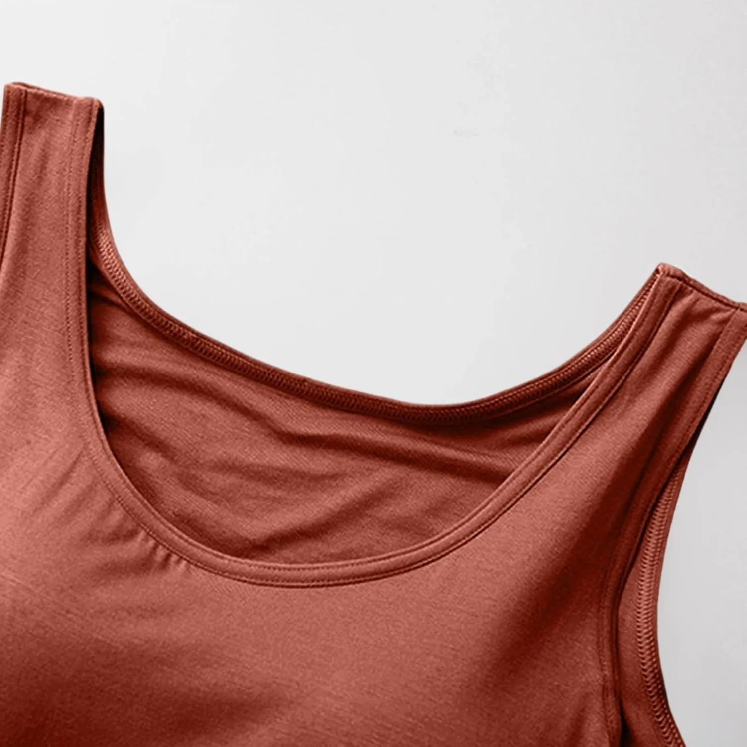 Womens Tank Tops with Built in Bra 2025 Summer Casual Sleeveless Padded Padded Sports Workout Yoga Gym Undershirt
